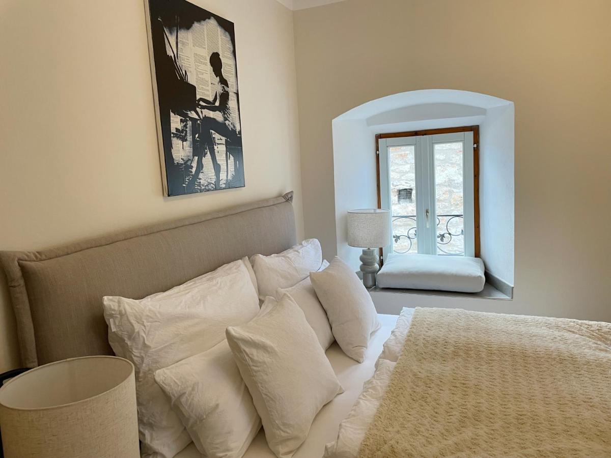 Fredys Apartments Stari Grad  Bagian luar foto