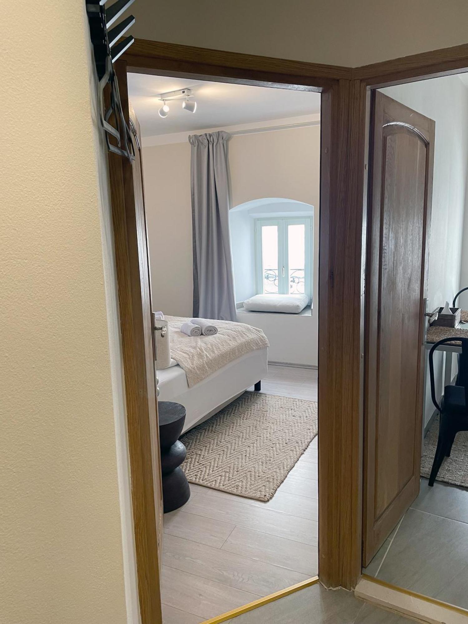 Fredys Apartments Stari Grad  Bagian luar foto