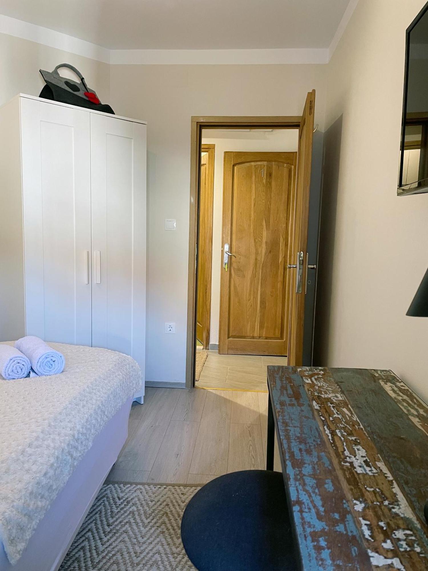 Fredys Apartments Stari Grad  Bagian luar foto