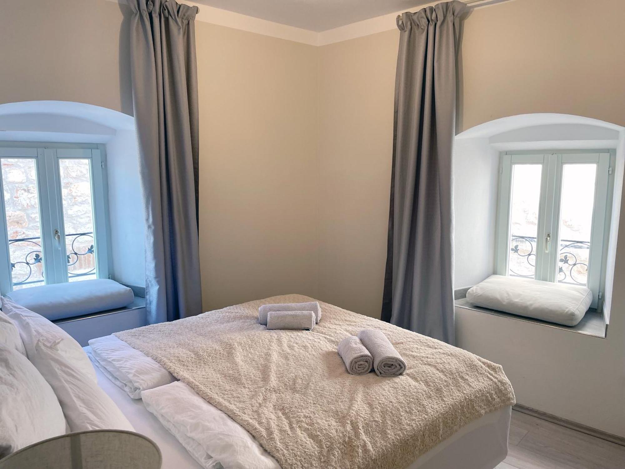Fredys Apartments Stari Grad  Bagian luar foto
